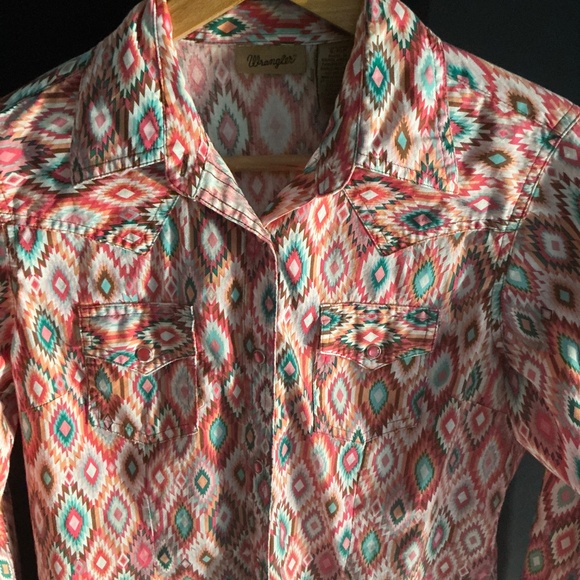 Wrangler Aztec print Pearl snap shirt - Picture 2 of 4